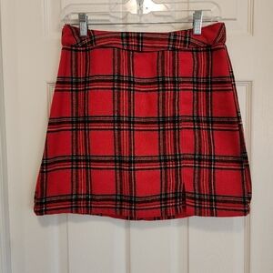 Red & Black Plaid Skirt Size M